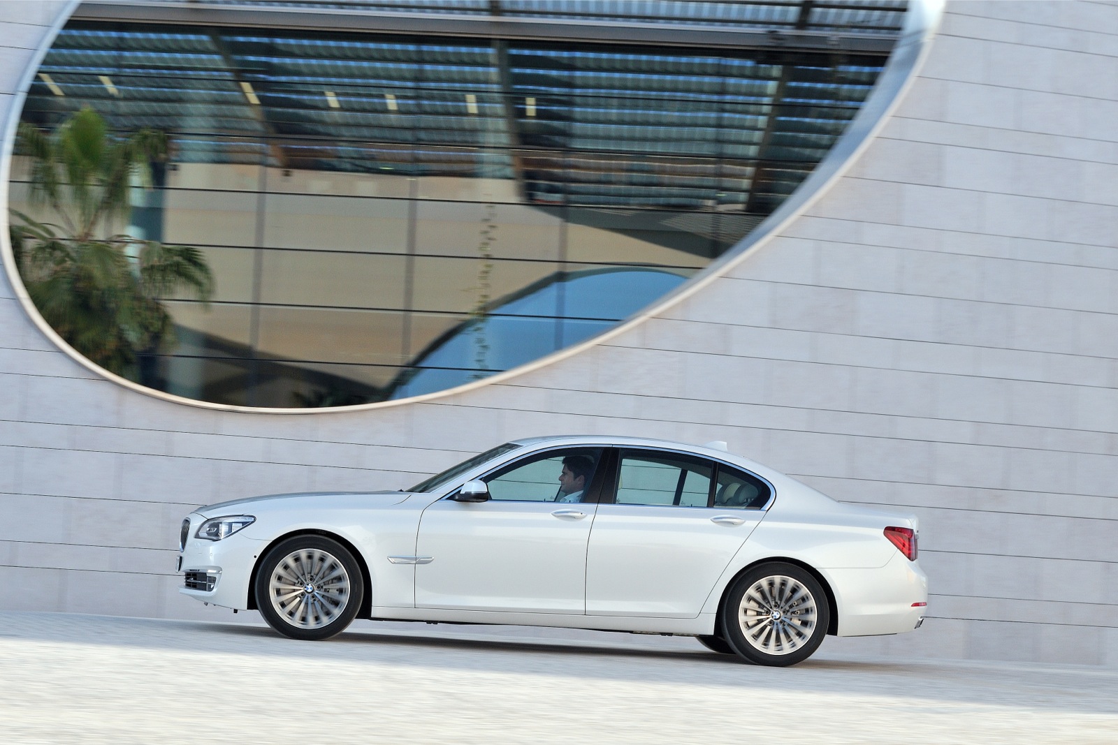 Bmw 7 Series photo 5