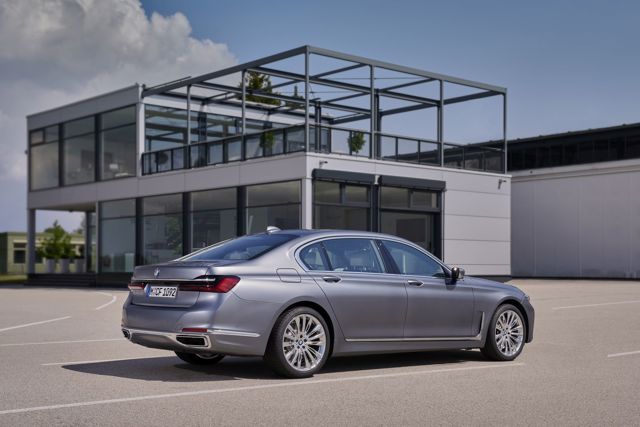 Bmw 7 Series foto 86