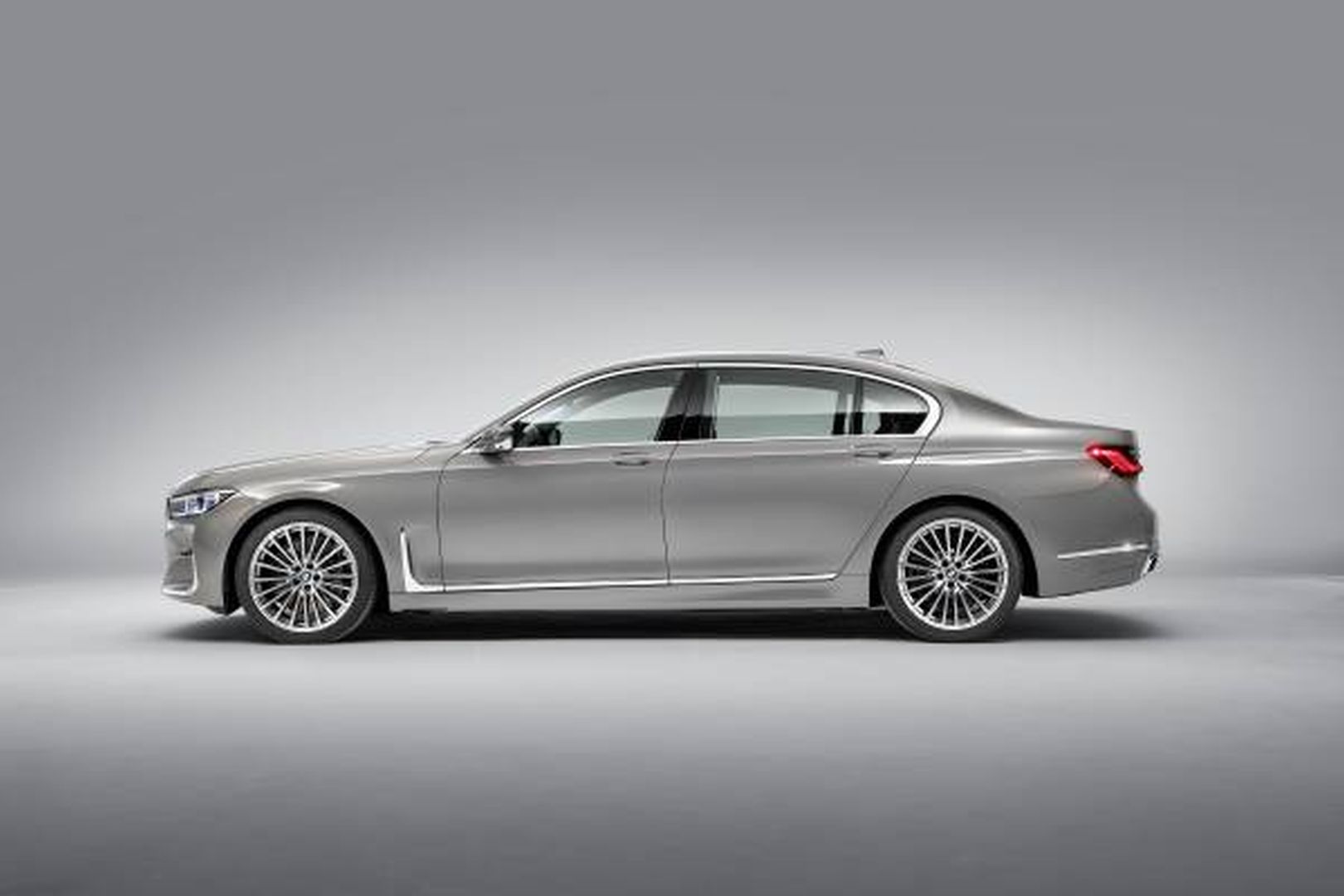 Bmw 7 Series photo 21