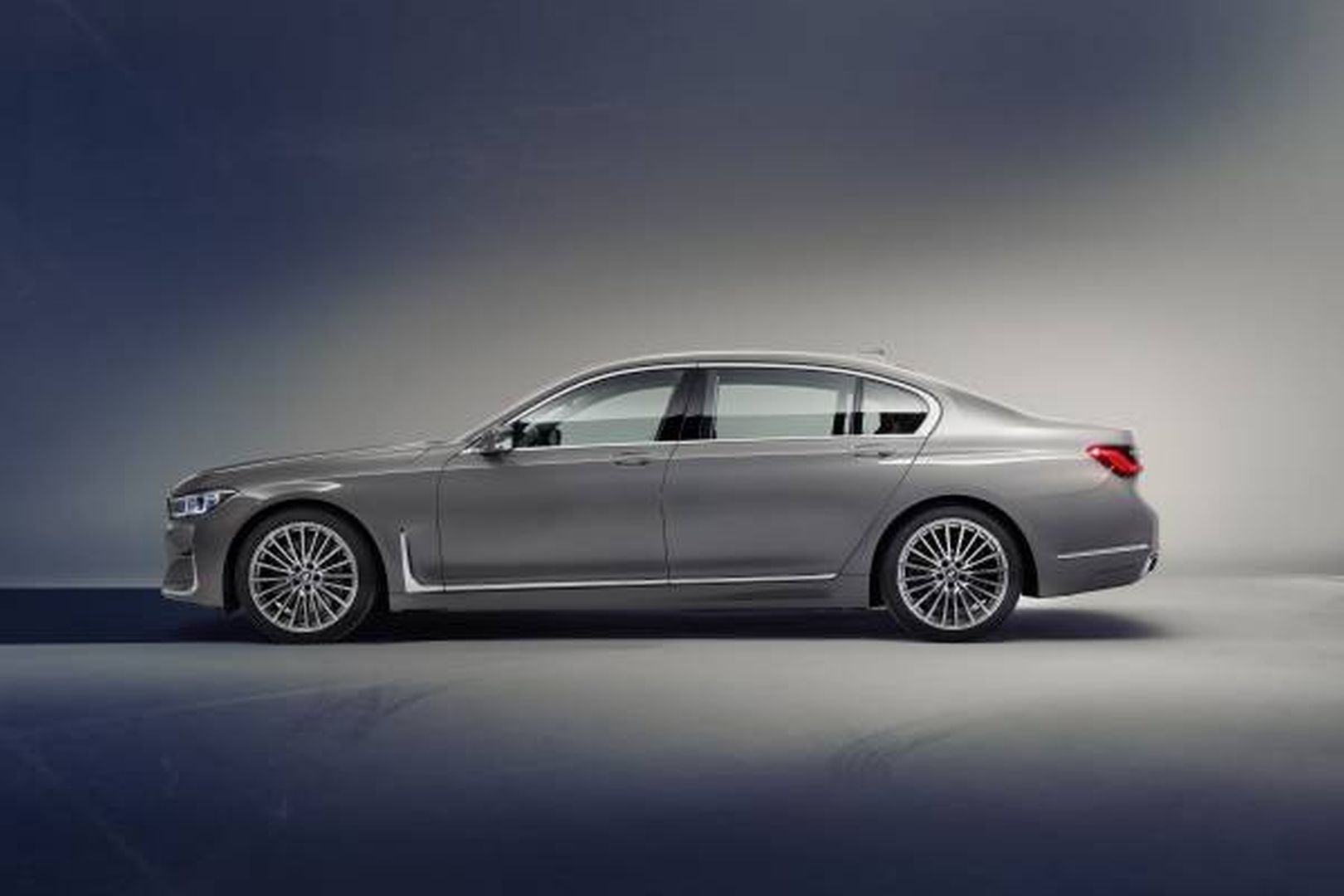 Bmw 7 Series photo 22