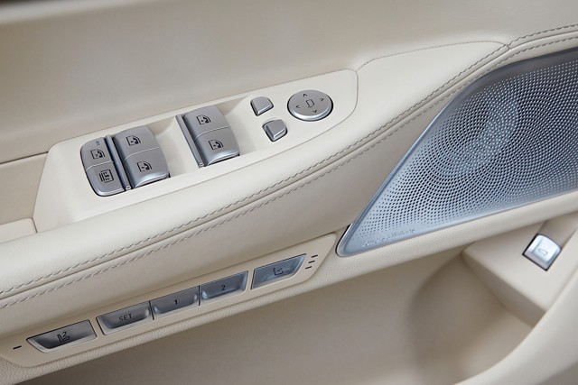 Bmw 7 Series Foto 216