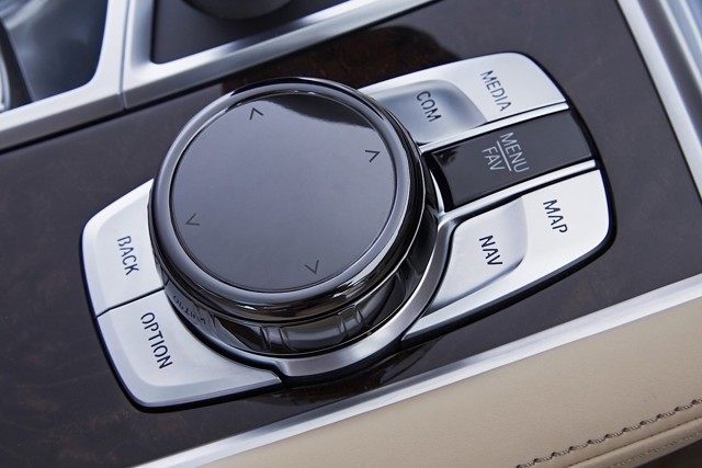 Bmw 7 Series Foto 217