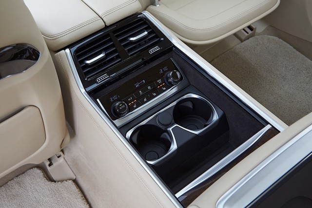 Bmw 7 Series Foto 221