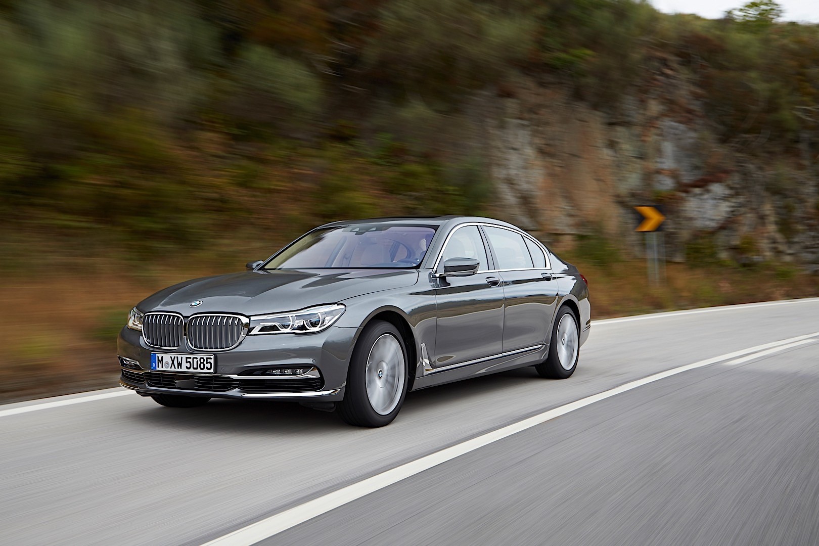 Bmw 7 Series photo 125
