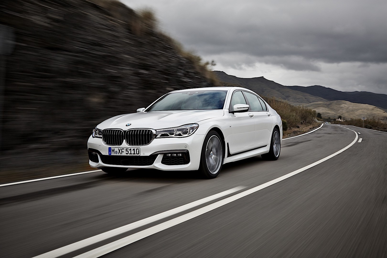 Bmw 7 Series photo 10