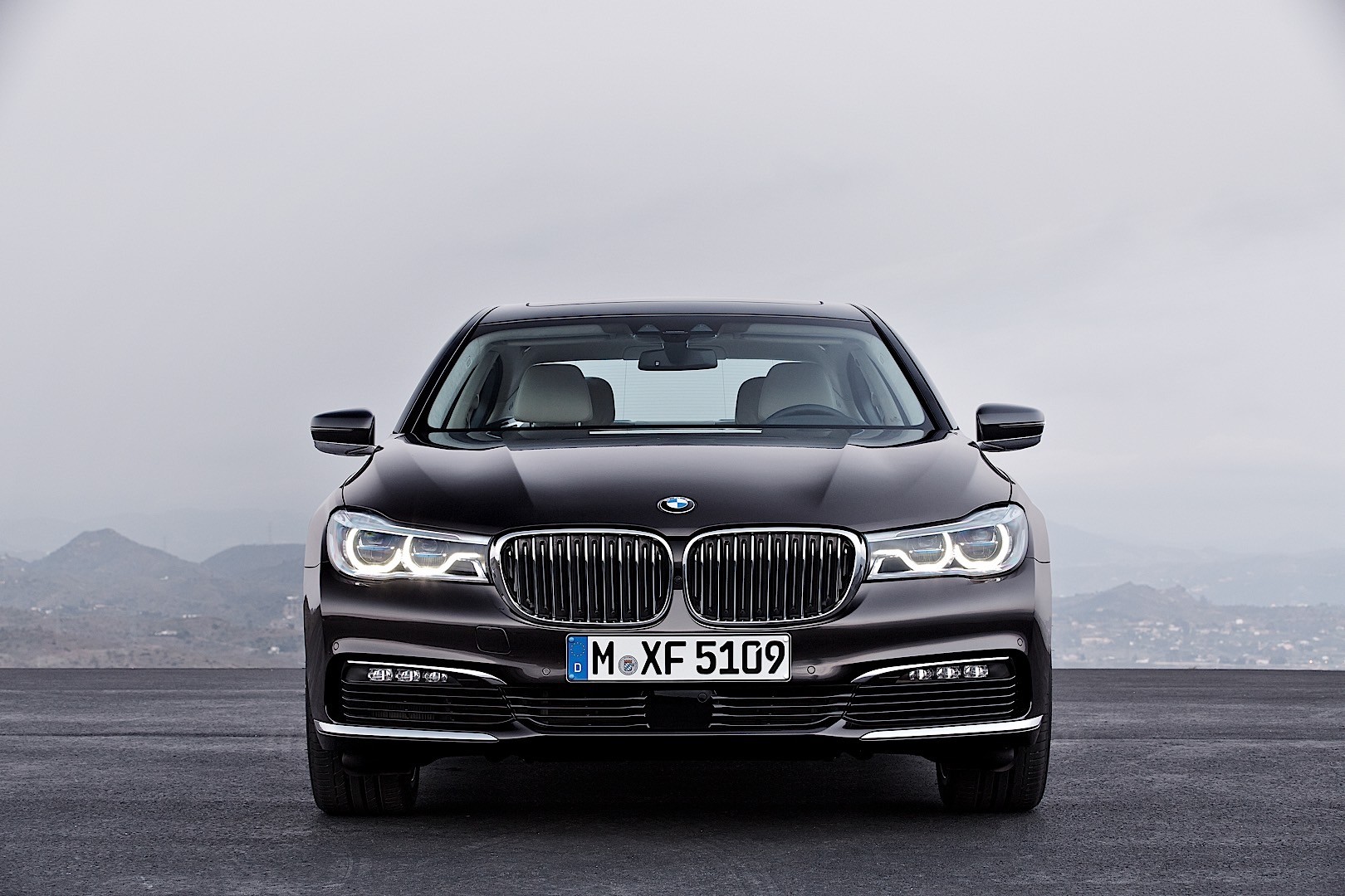 Bmw 7 Series photo 24