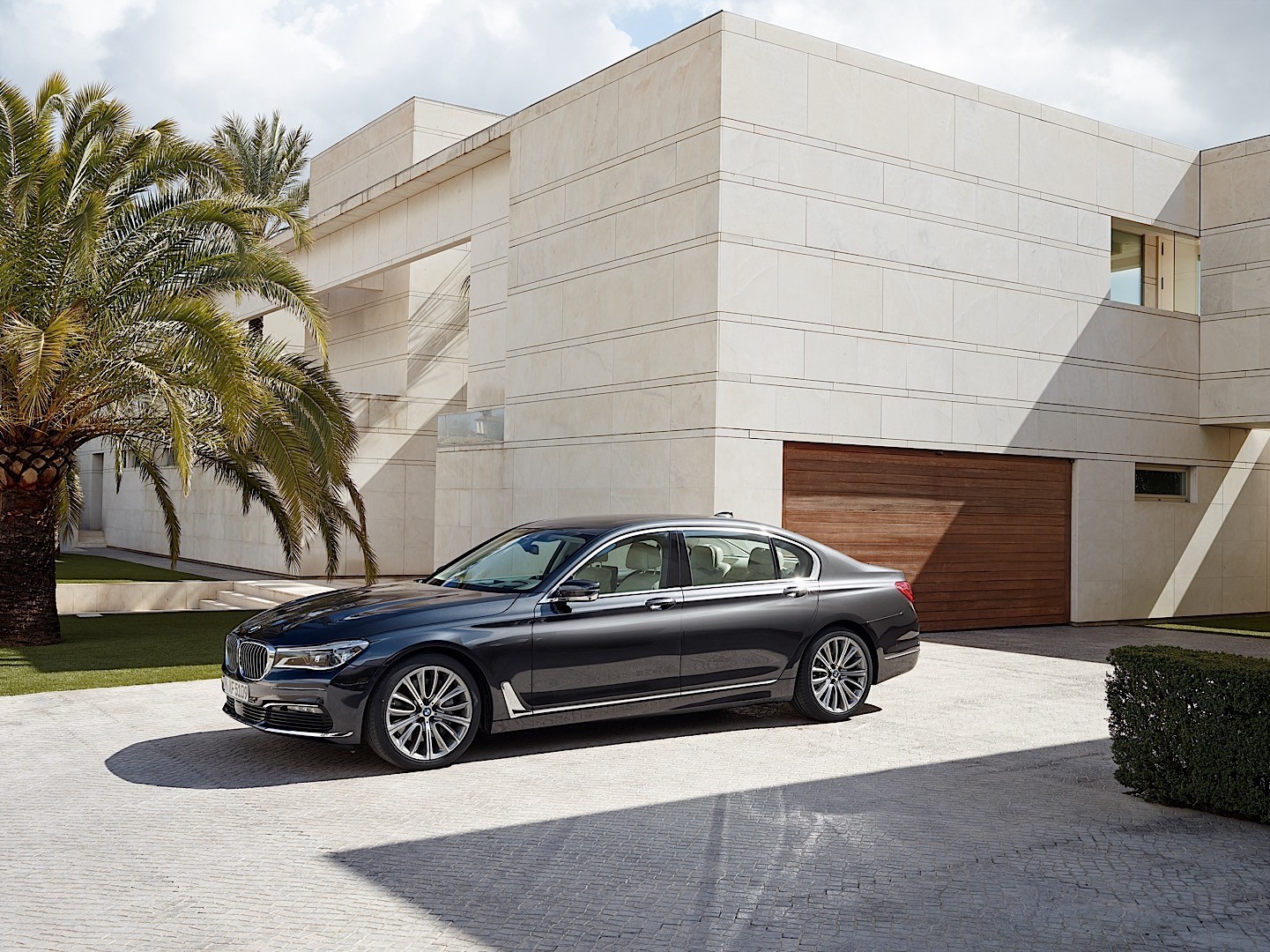 Bmw 7 Series photo 31