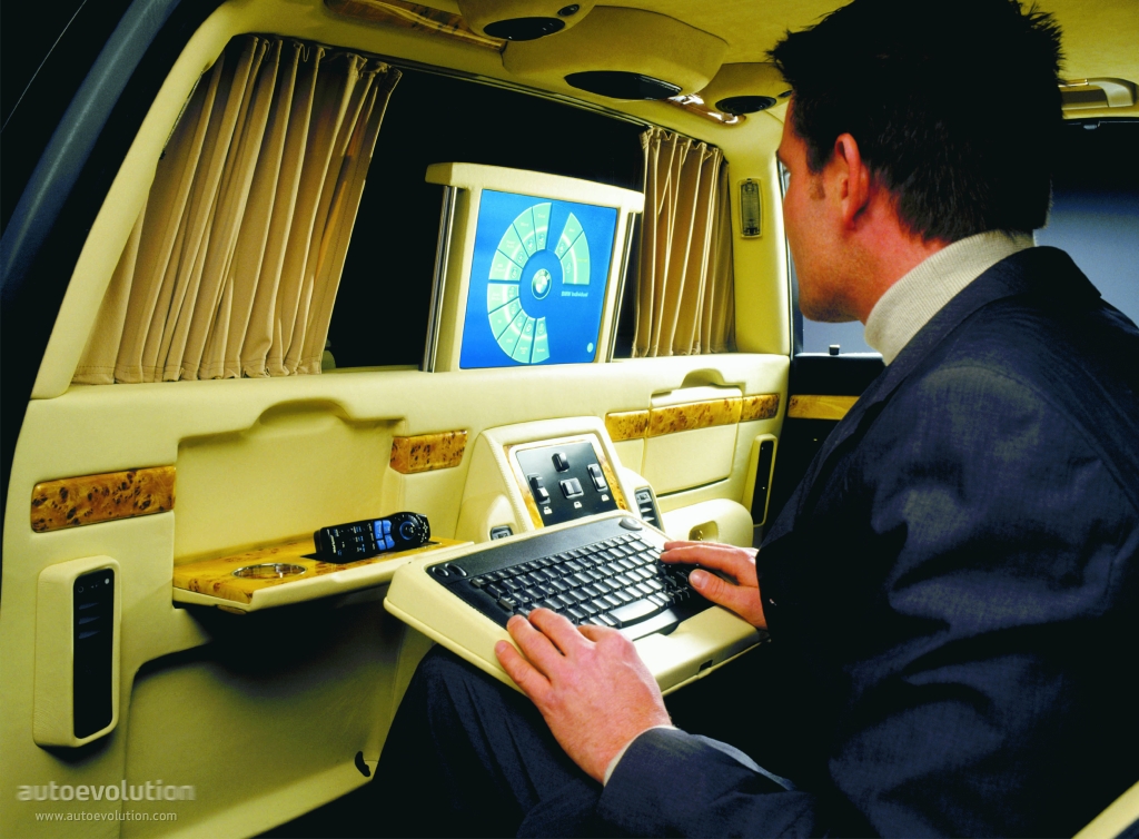 Bmw 7 Series photo 16