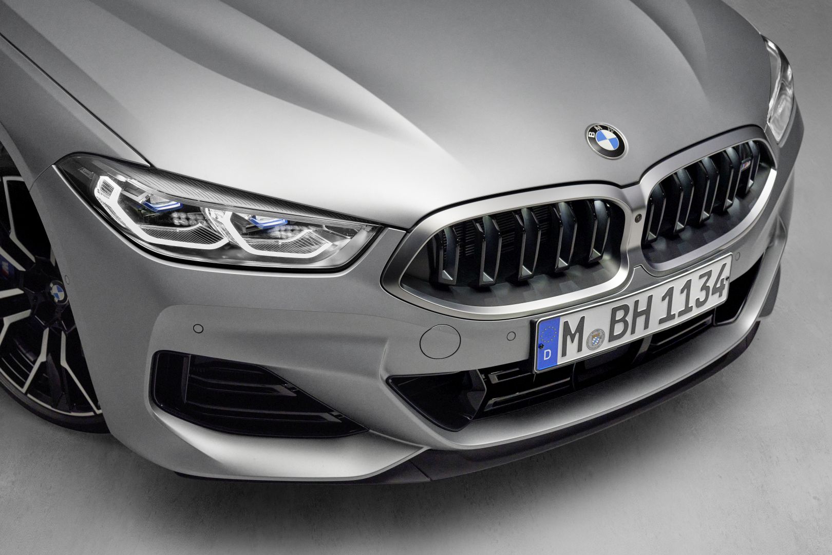 Bmw 8 Series Convertible photo 6