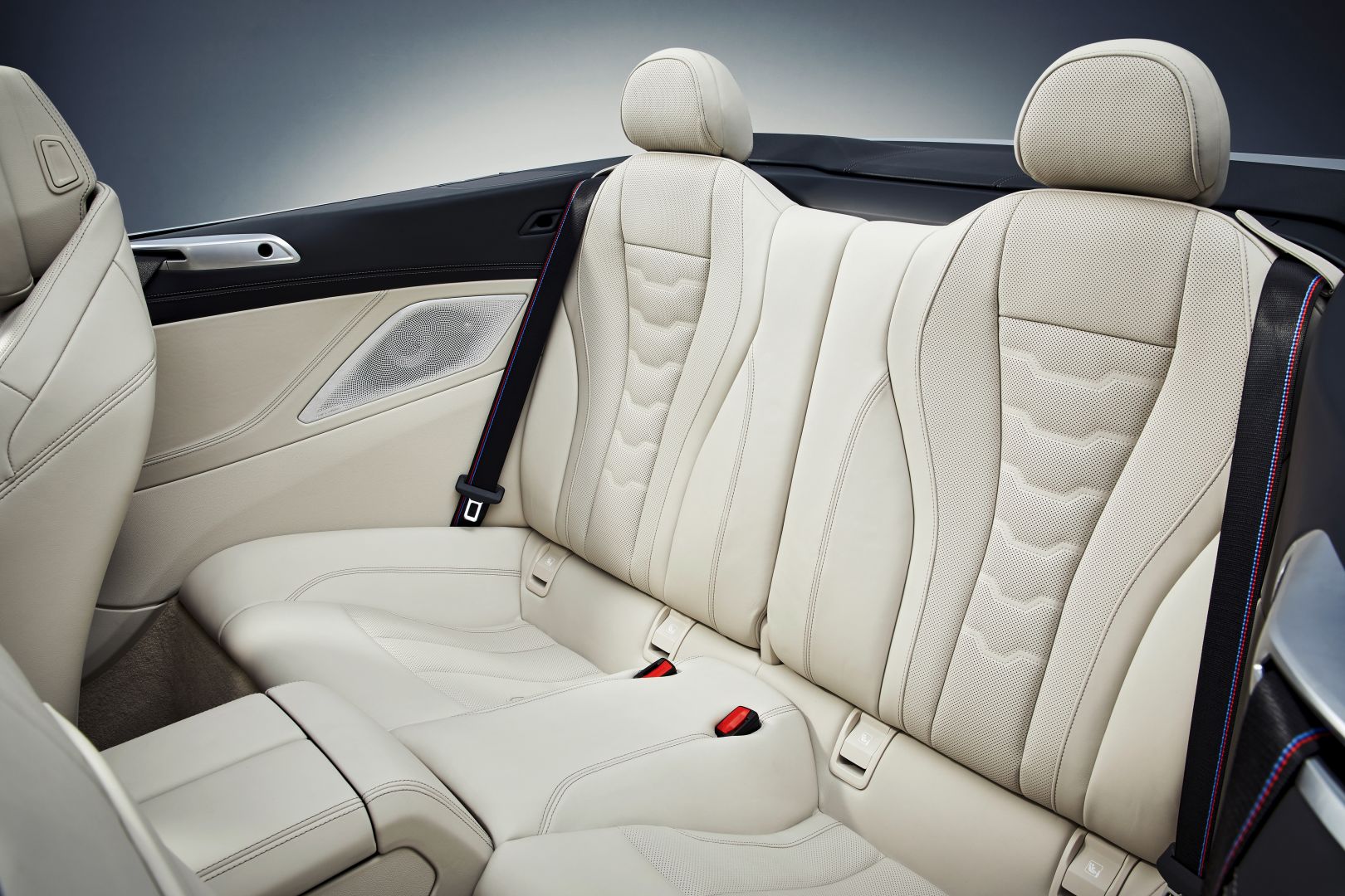 Bmw 8 Series Convertible photo 69