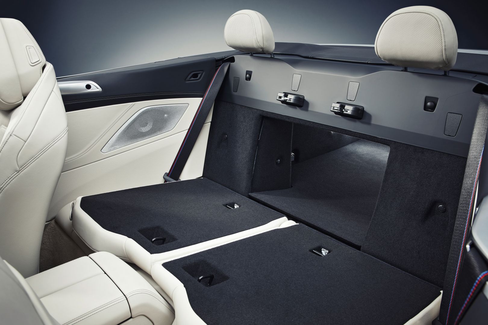 Bmw 8 Series Convertible photo 70