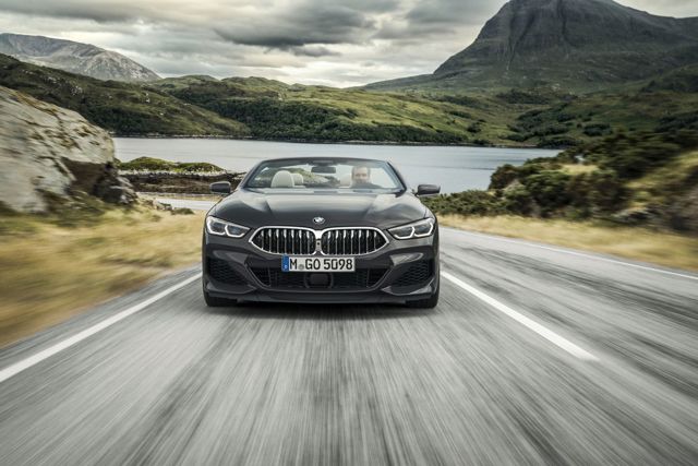Bmw 8 Series Convertible foto 10