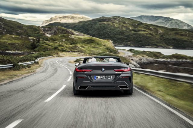 Bmw 8 Series Convertible foto 11