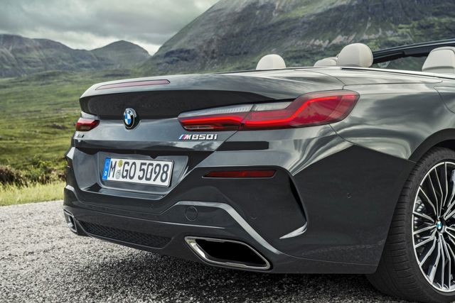 Bmw 8 Series Convertible foto 12