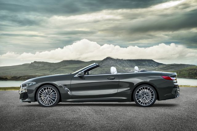 Bmw 8 Series Convertible foto 16