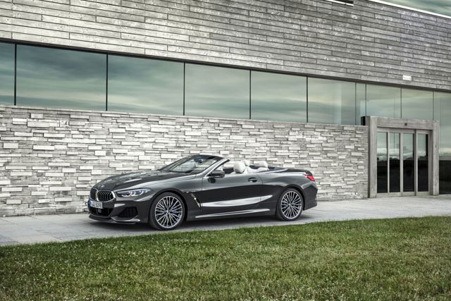 Bmw 8 Series Convertible foto 27