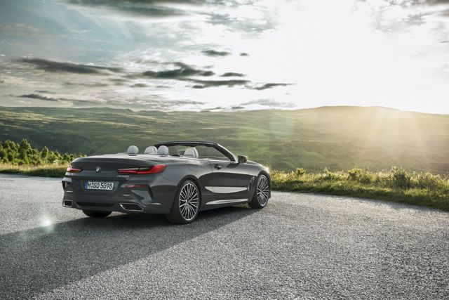 Bmw 8 Series Convertible foto 30