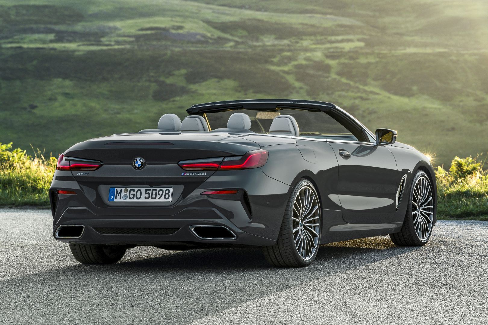 Bmw 8 Series Convertible photo 32