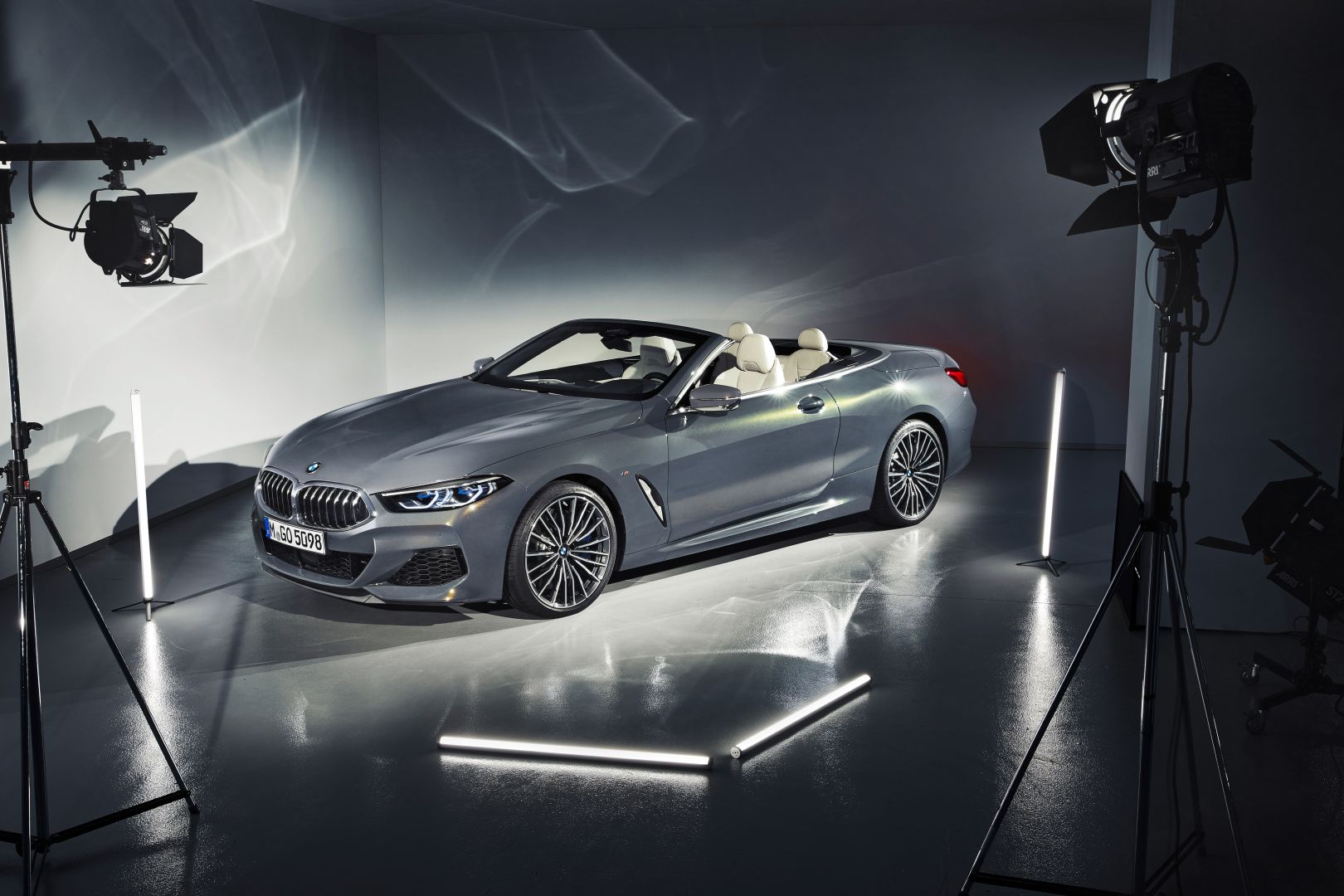 Bmw 8 Series Convertible photo 38