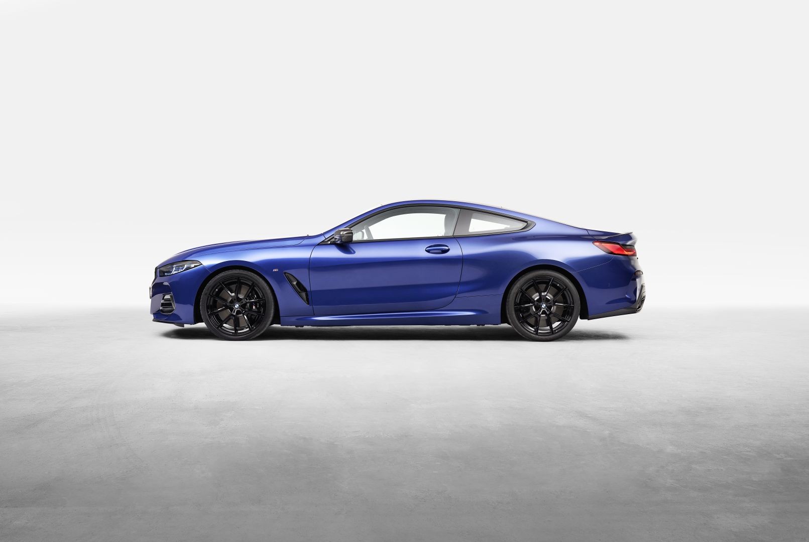 Bmw 8 Series Coupe photo 4