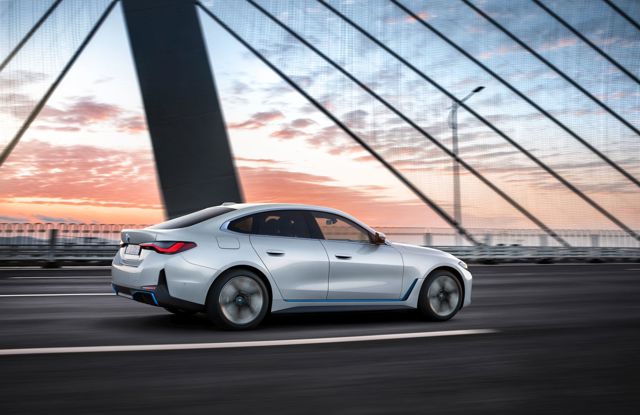 Bmw I4 Foto 9