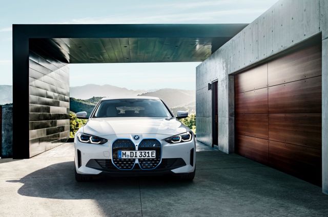 Bmw I4 Foto 10