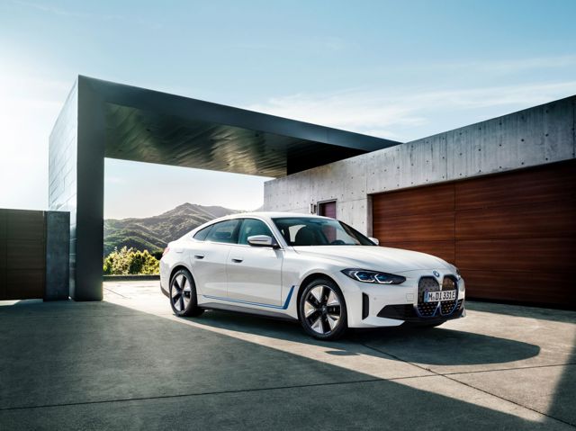 Bmw I4 Foto 11