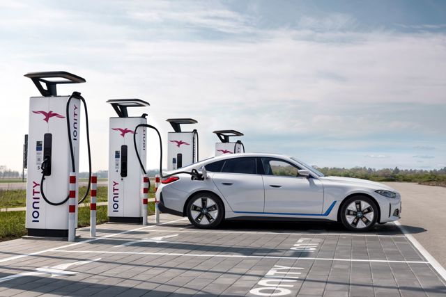 Bmw I4 Foto 16