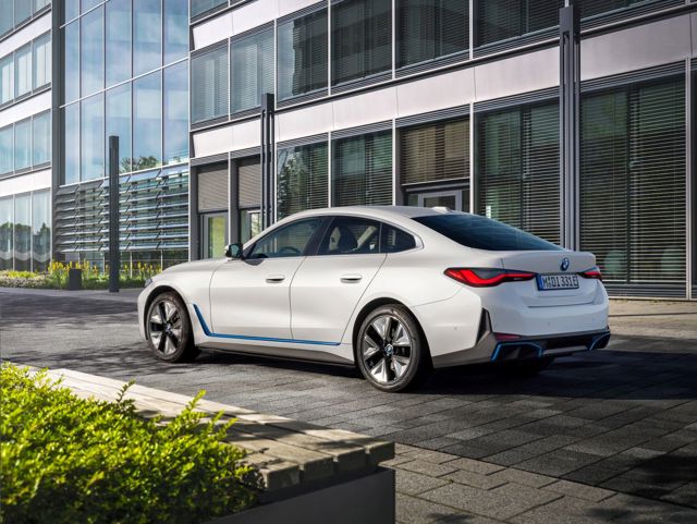 Bmw I4 Foto 17