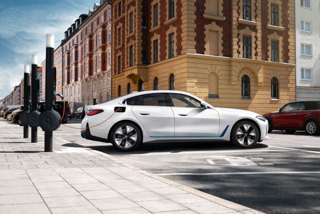 Bmw I4 Foto 18