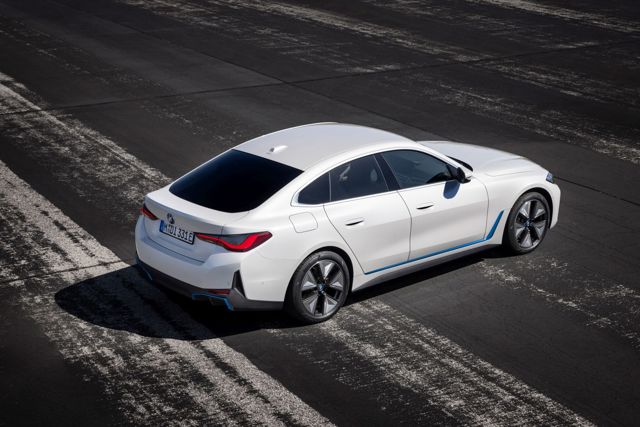 Bmw I4 Foto 19