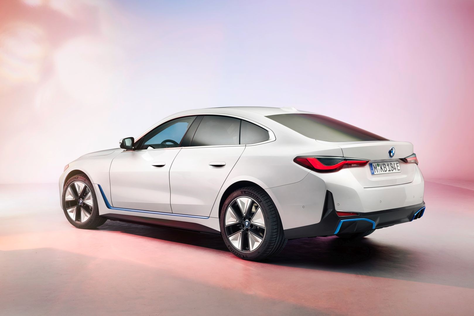 Bmw I4 photo 3