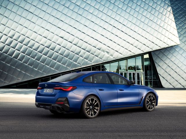 Bmw I4 Foto 32