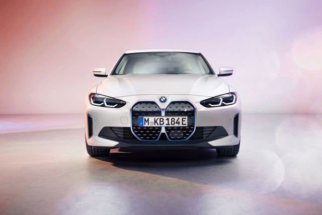 Bmw I4 Foto 4