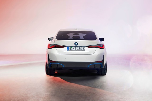 Bmw I4 Foto 5