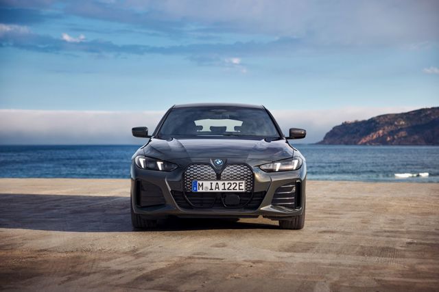 Bmw I4 photo 8