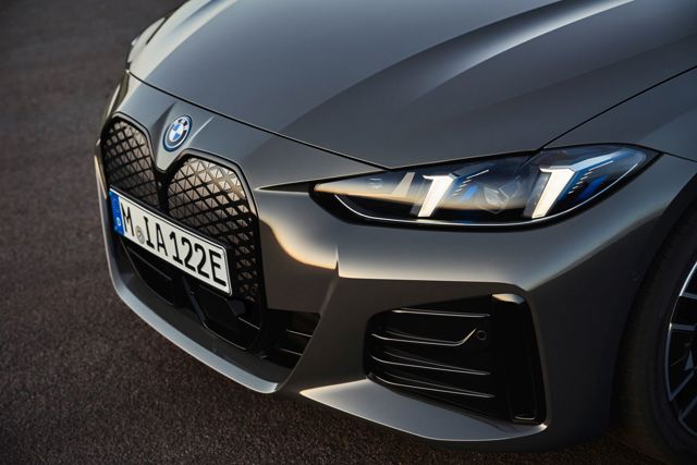 Bmw I4 photo 11