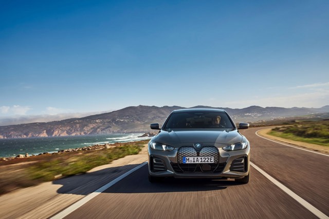 Bmw I4 photo 19