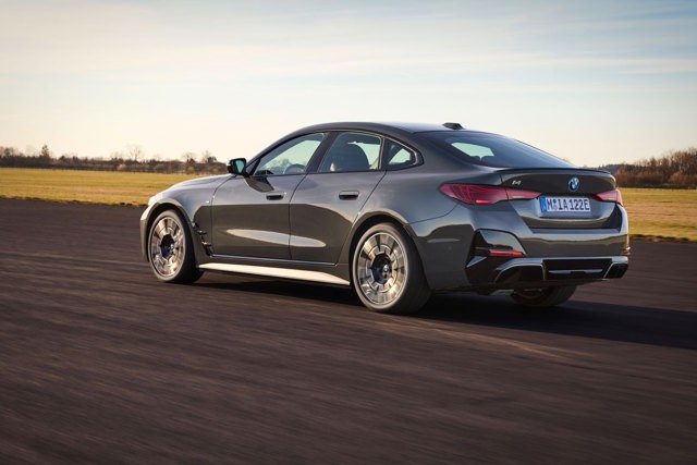Bmw I4 photo 23