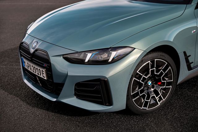 Bmw I4 photo 30