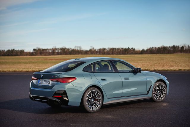 Bmw I4 photo 31