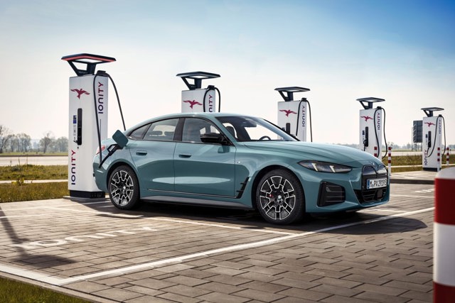 Bmw I4 photo 38