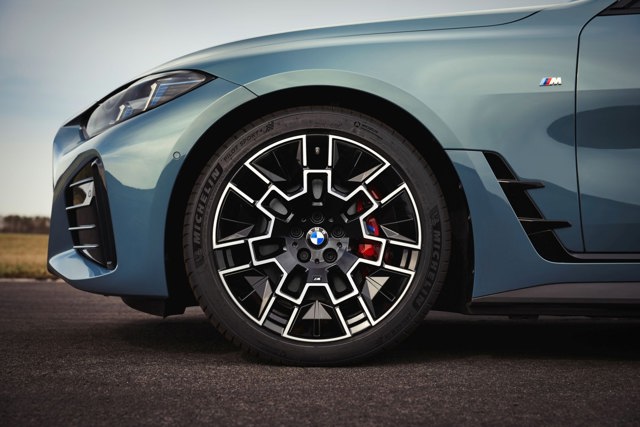 Bmw I4 photo 41