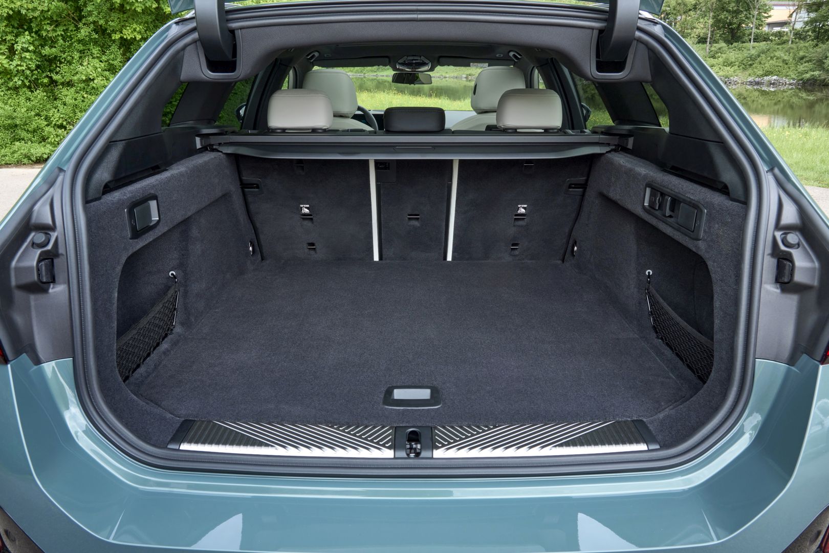 Bmw I5 Touring photo 292