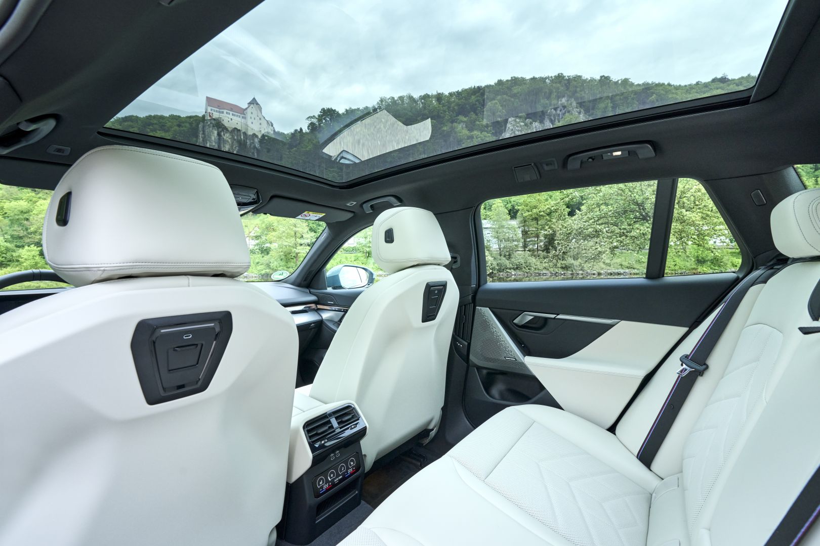 Bmw I5 Touring photo 295