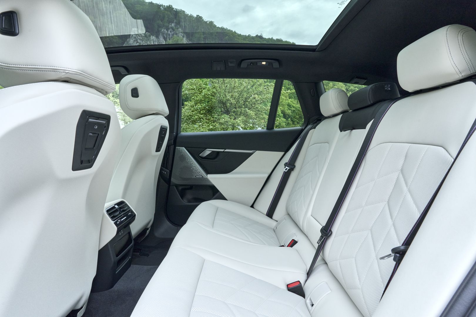 Bmw I5 Touring photo 296