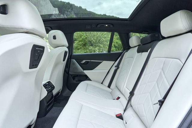 Bmw I5 Touring Foto 296
