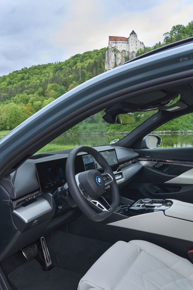 Bmw I5 Touring Foto 301