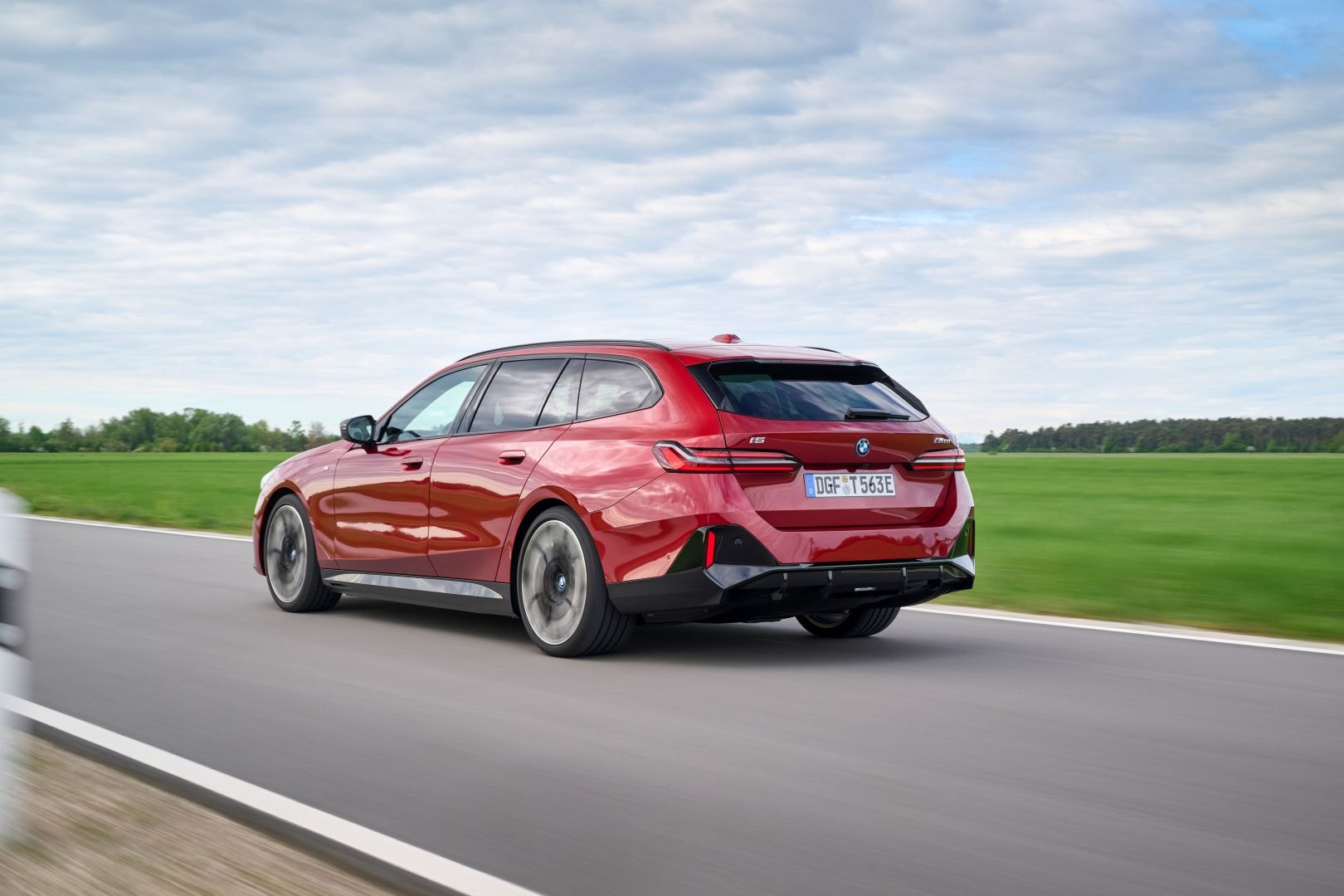 Bmw I5 Touring photo 129