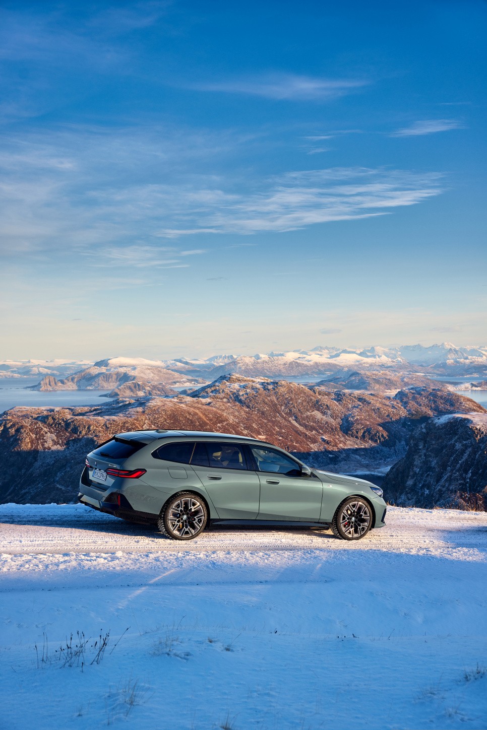 Bmw I5 Touring photo 9